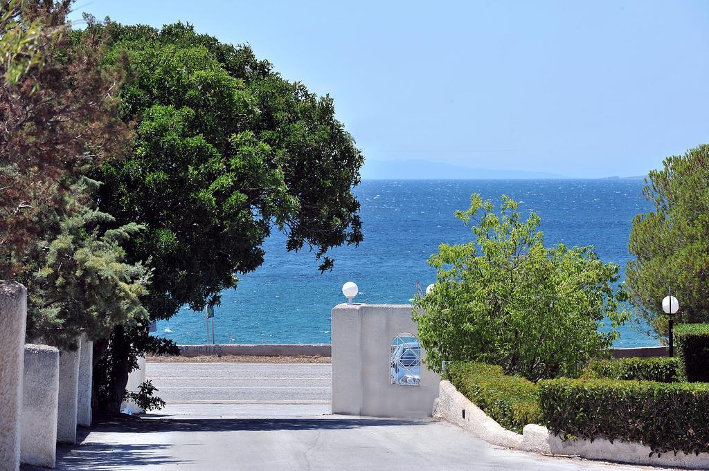 Sarwnisland Vila Lagonisi Exterior foto